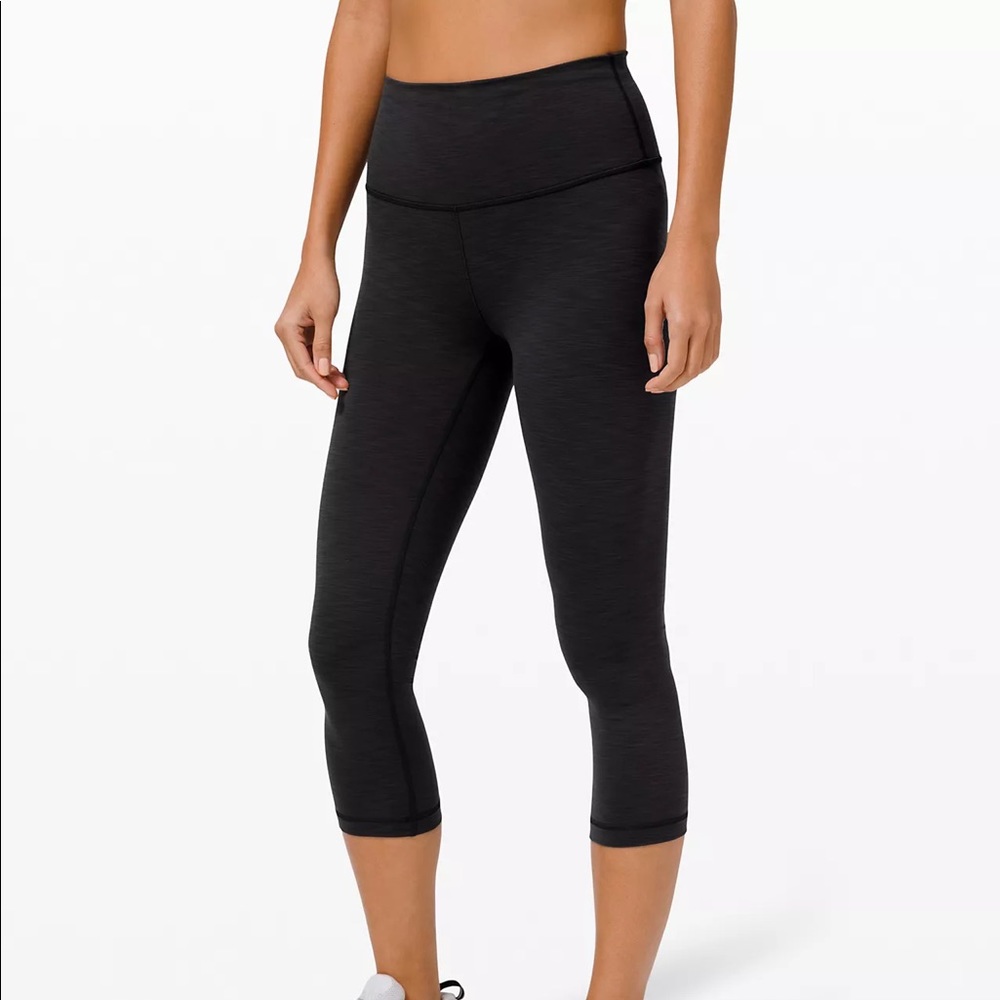 Lululemon Under Wonder Crop